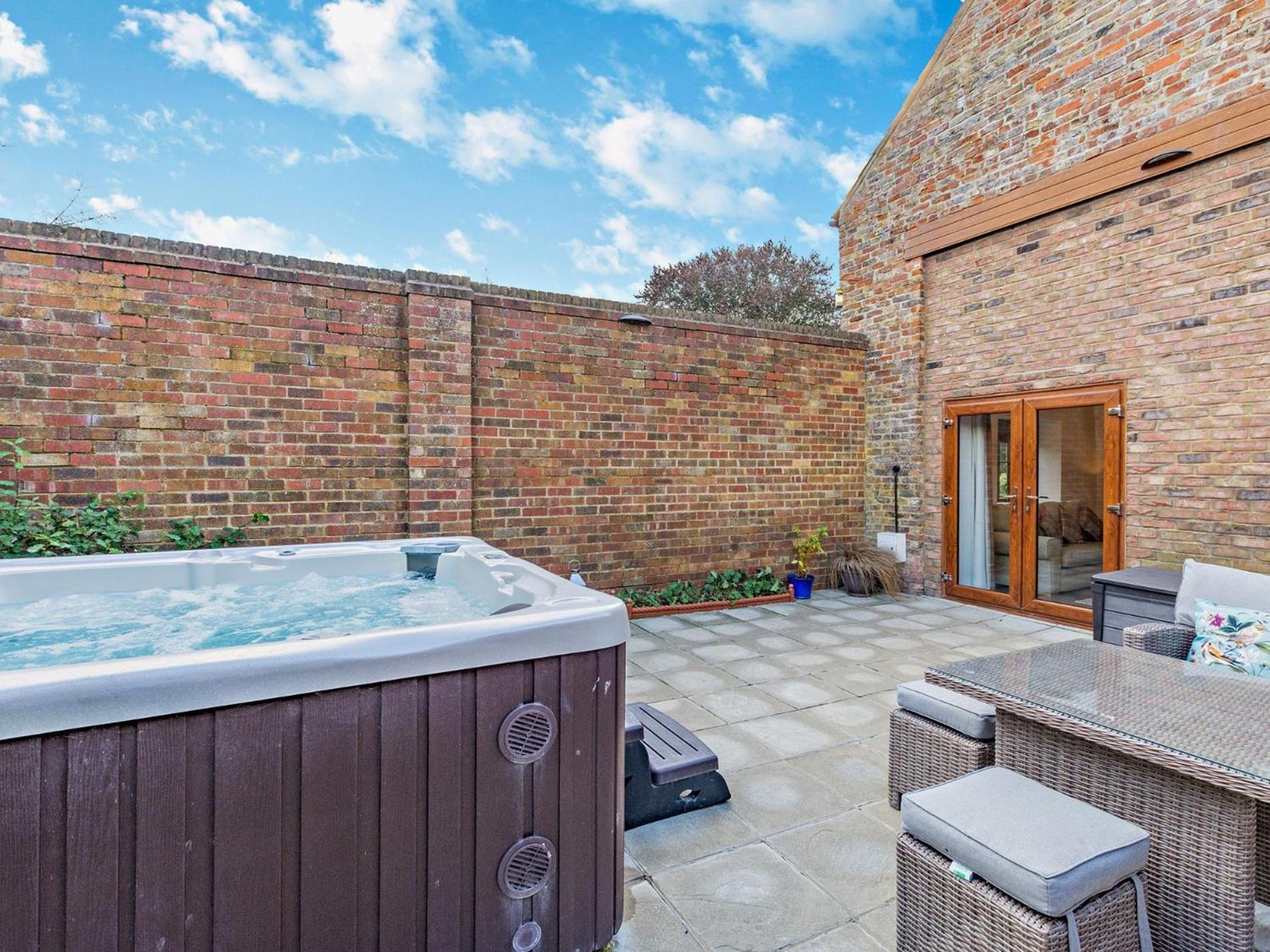 2 Bed In Filey 79280 Villa Wold Newton  Exterior photo